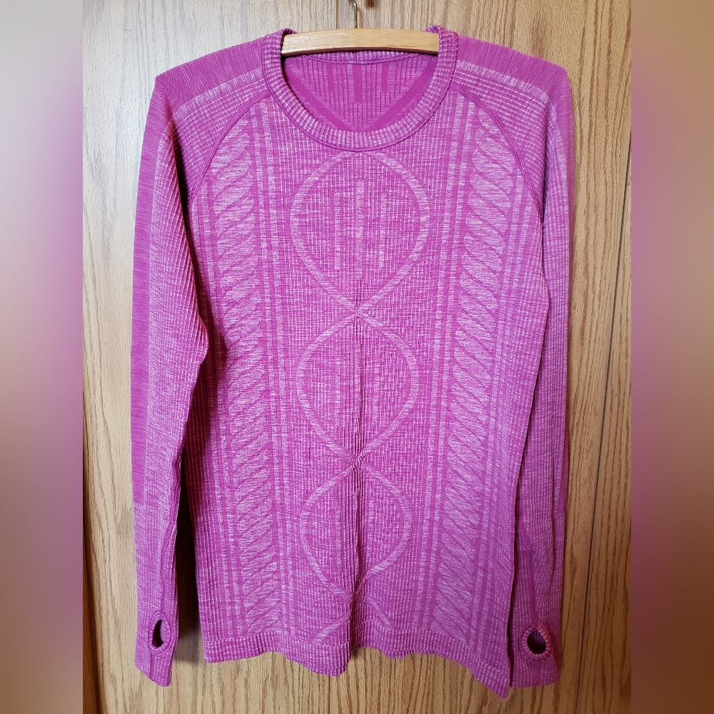 Mint Lululemon Magenta Faux Knit Top In Size 8.